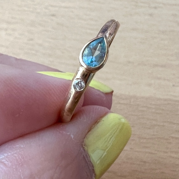 VINTAGE 14K YELLOW GOLD PEAR CUT BLUE TOPAZ DIAMOND BAND RING STACKABLE SLEEK - Picture 3 of 16